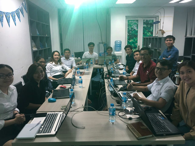Khóa học Marketing Online chuyên sâu tại Nghệ An  do Linh Nguyễn trực tiếp đào tạo. Đăng ký học Marketing Online 0932523569.
